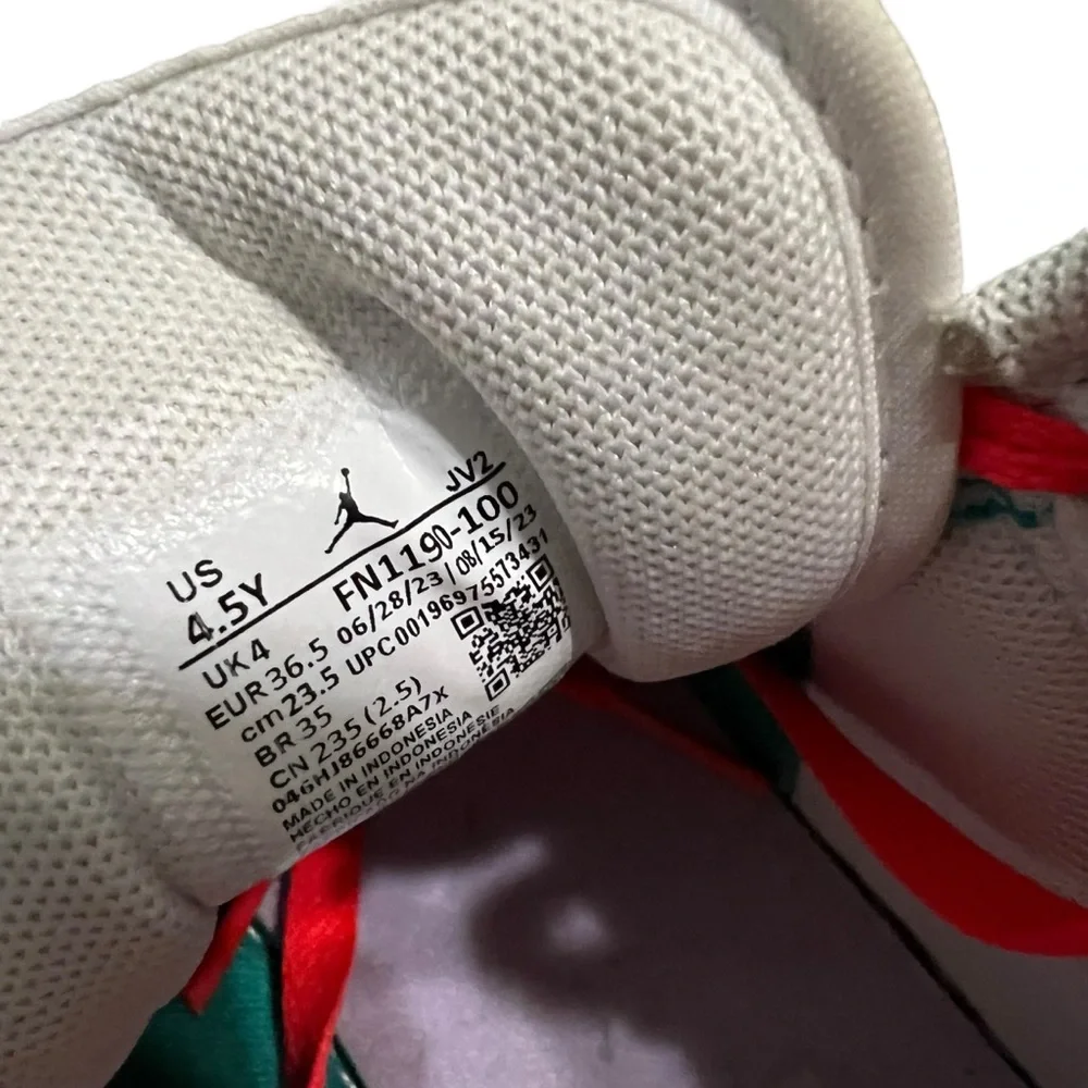 Nike Air Jordan 1 Mid GS 4.5Y White Taxi-Dark Shadow Sneakers